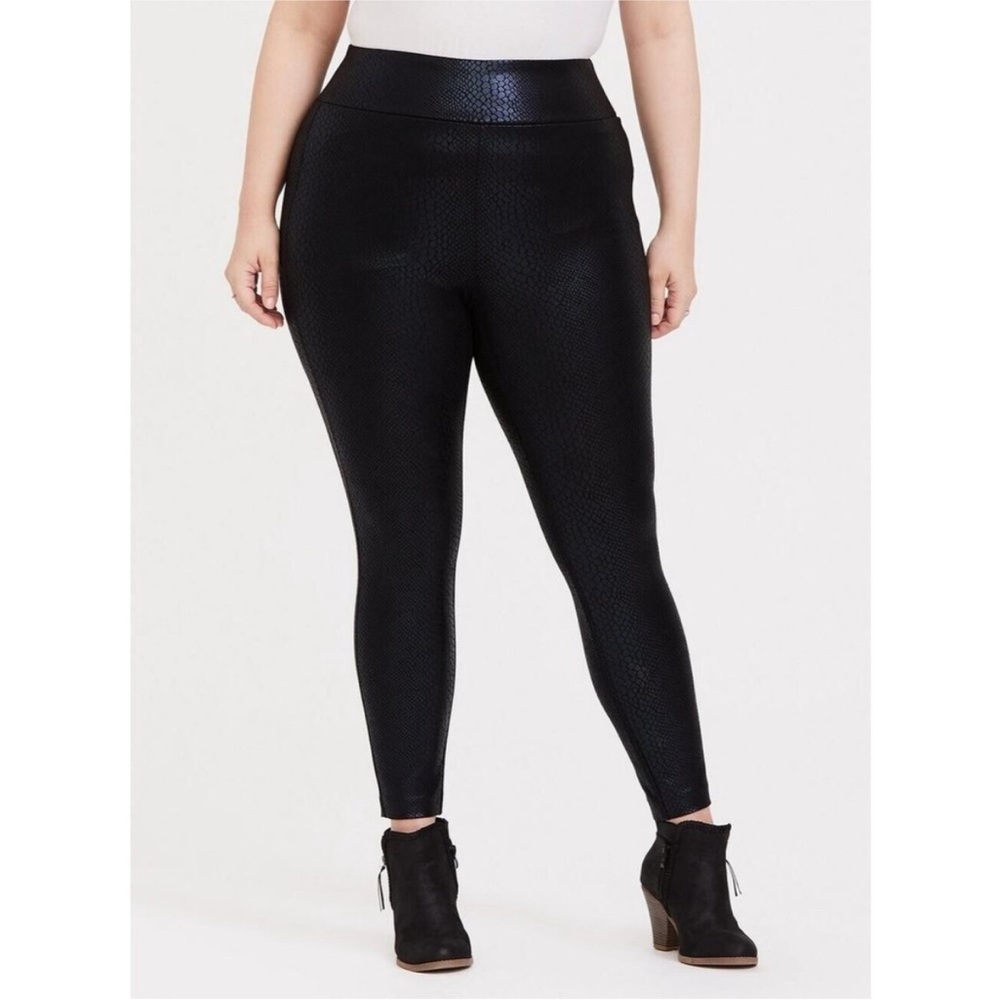 Torrid Snakeskin Pixie Legging 3X EUC
